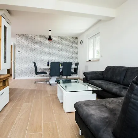 Apartment Apartman Magdalena *